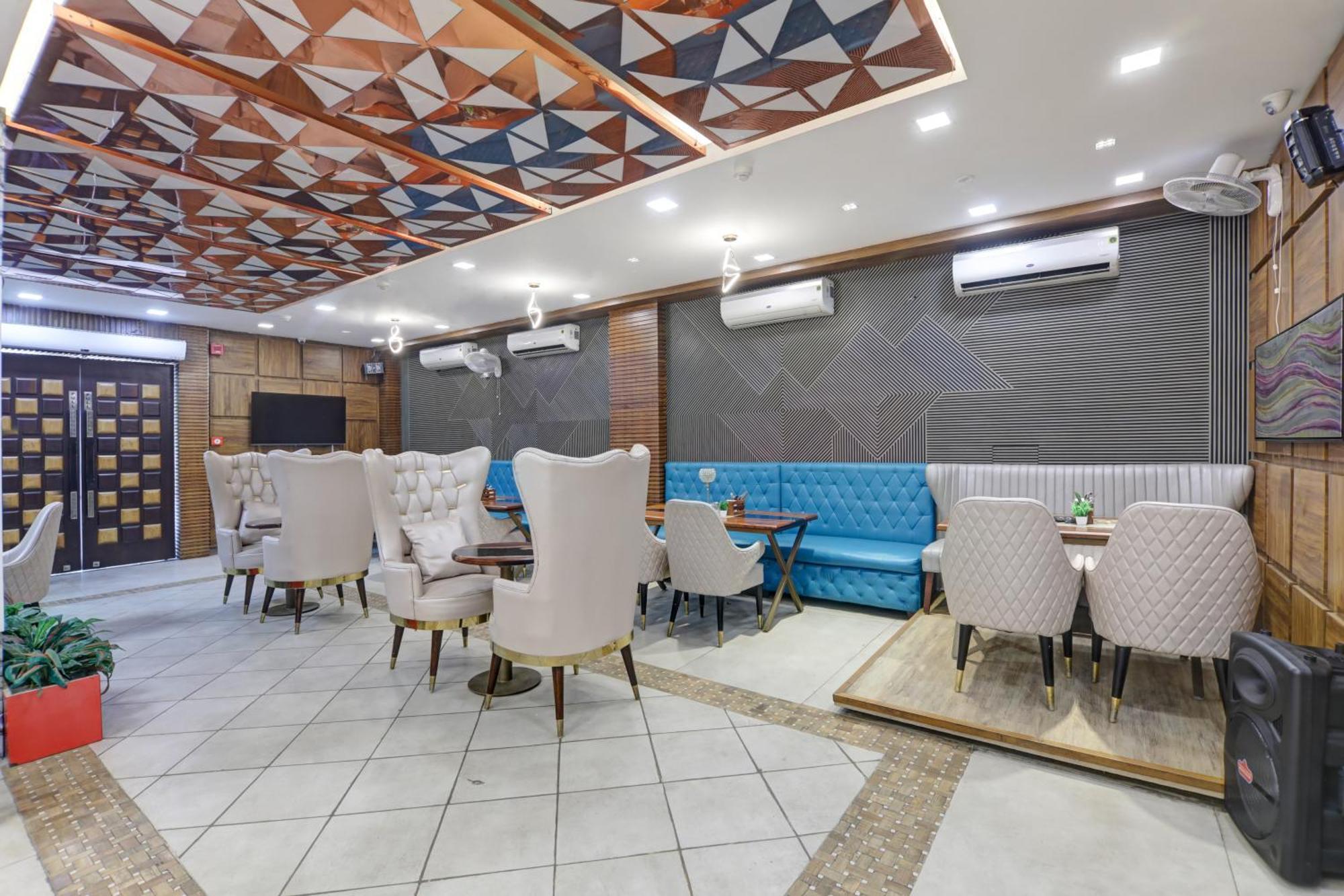 Status By Hotel The Emporio غازي أباد المظهر الخارجي الصورة