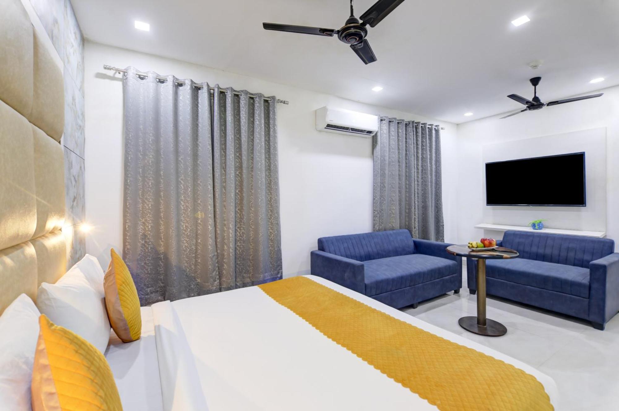 Status By Hotel The Emporio غازي أباد المظهر الخارجي الصورة