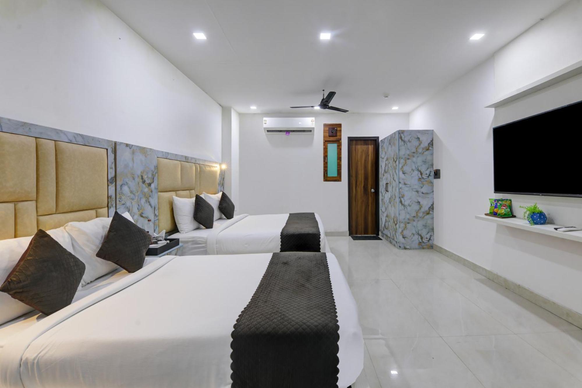 Status By Hotel The Emporio غازي أباد المظهر الخارجي الصورة