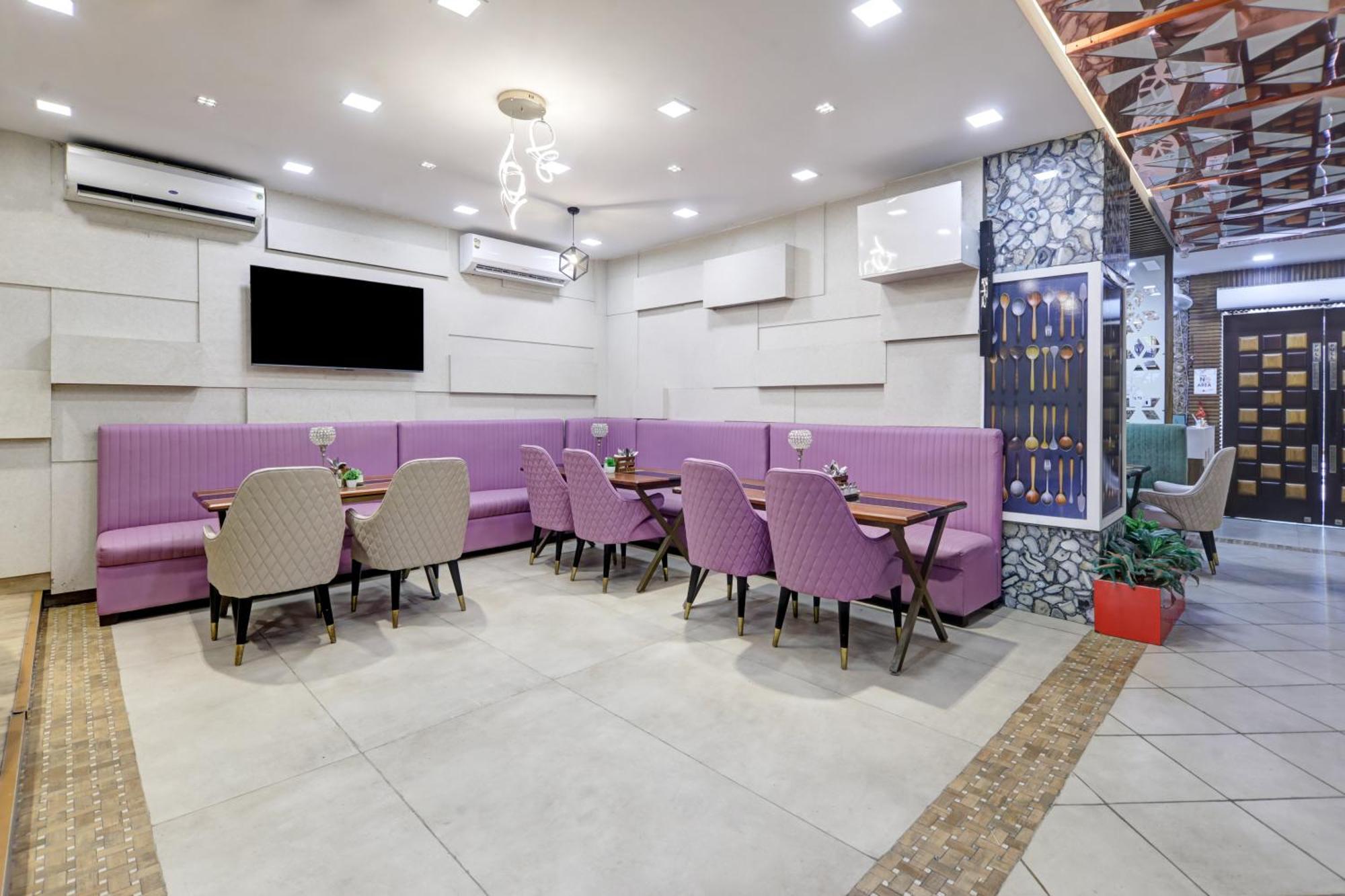 Status By Hotel The Emporio غازي أباد المظهر الخارجي الصورة