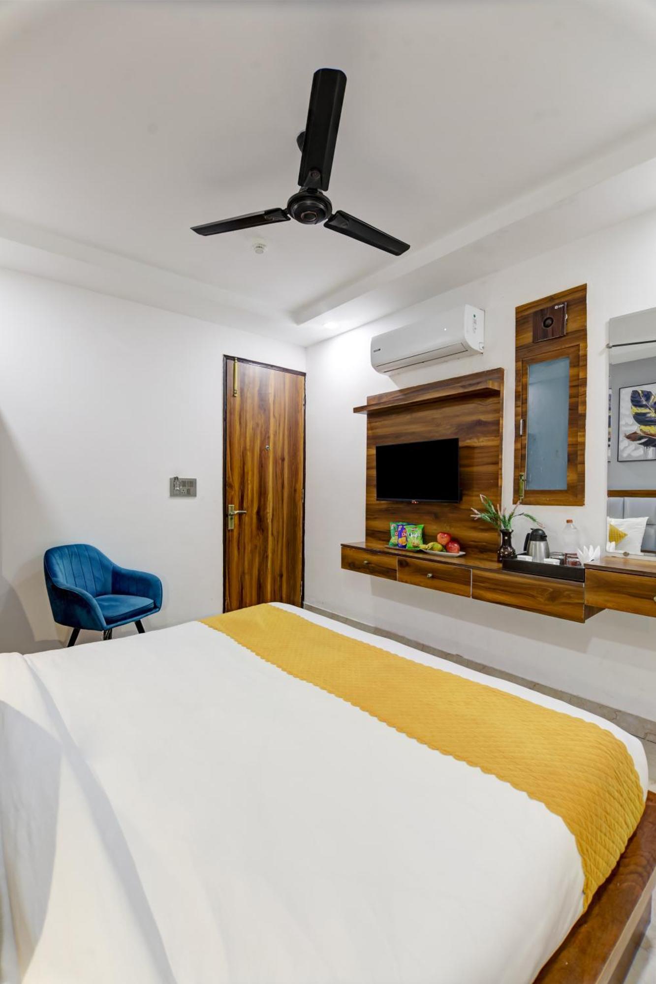 Status By Hotel The Emporio غازي أباد المظهر الخارجي الصورة