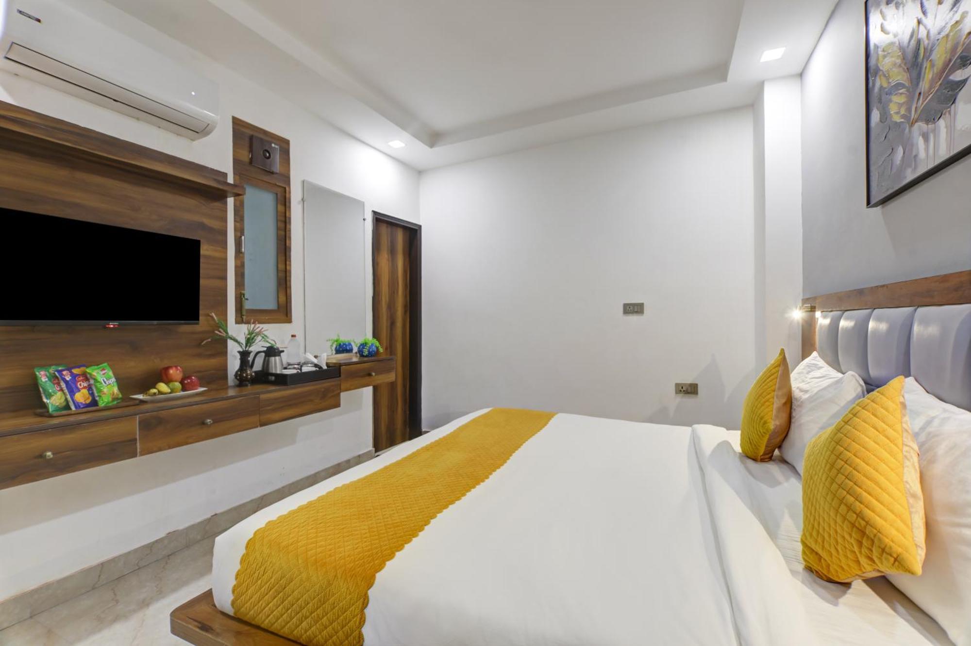 Status By Hotel The Emporio غازي أباد المظهر الخارجي الصورة