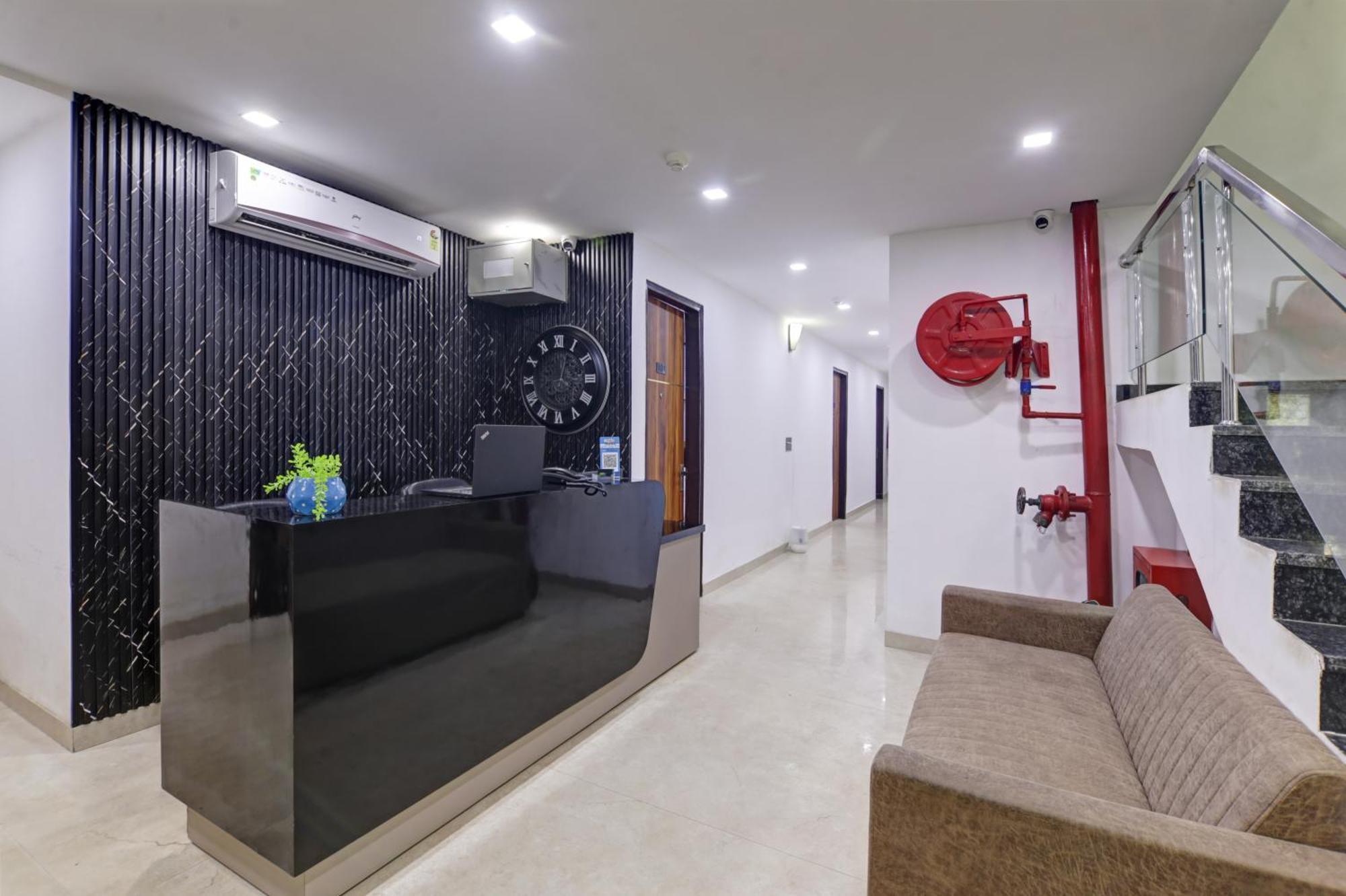 Status By Hotel The Emporio غازي أباد المظهر الخارجي الصورة