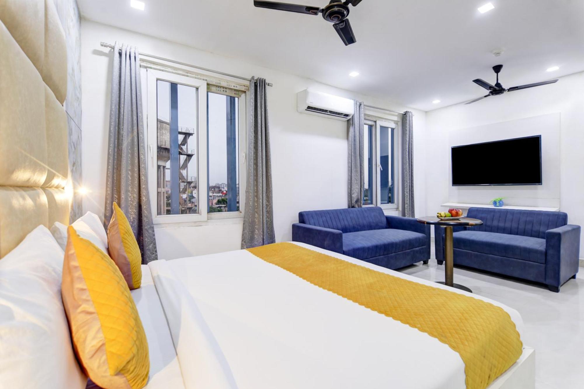 Status By Hotel The Emporio غازي أباد المظهر الخارجي الصورة