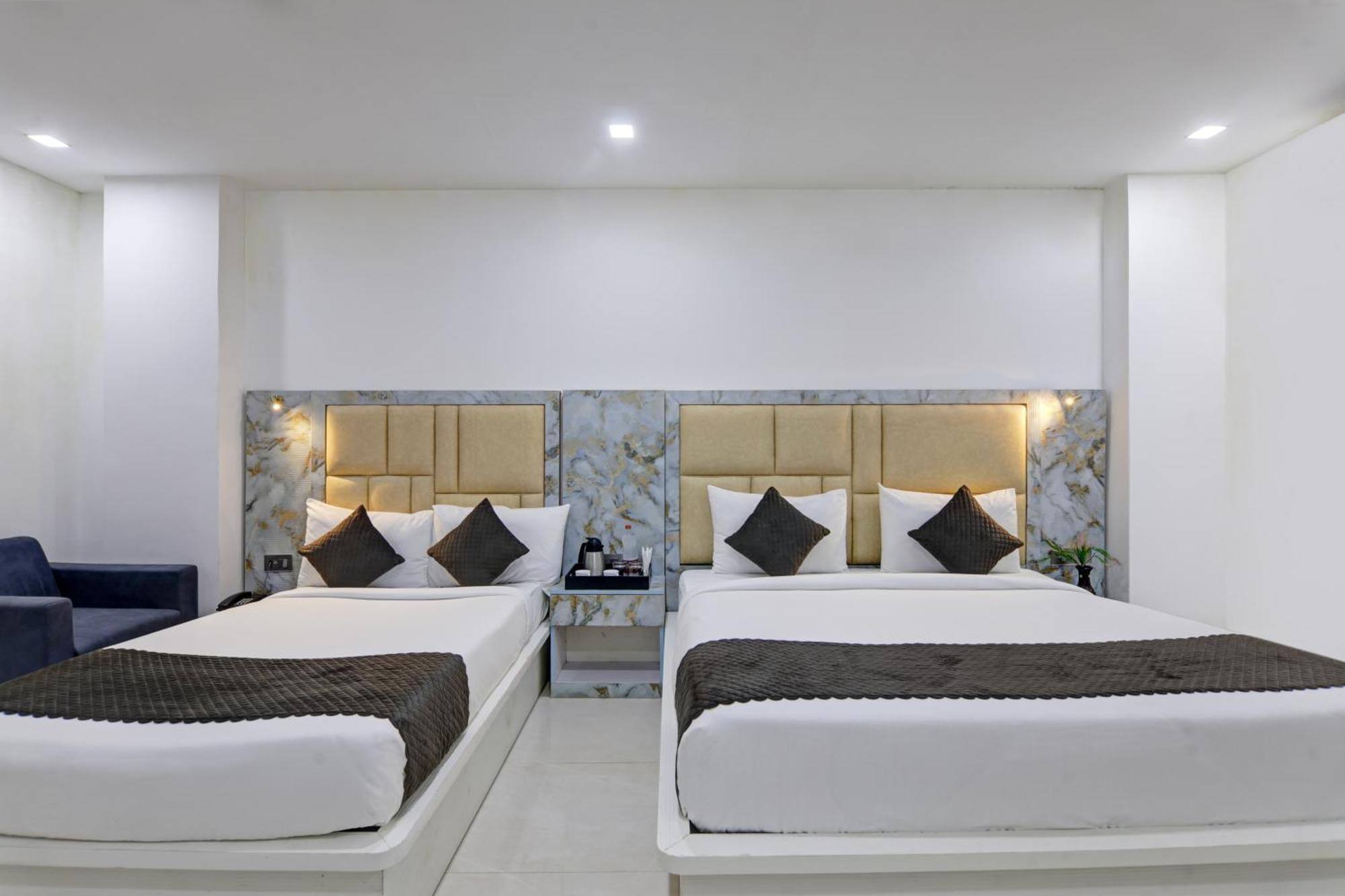 Status By Hotel The Emporio غازي أباد المظهر الخارجي الصورة