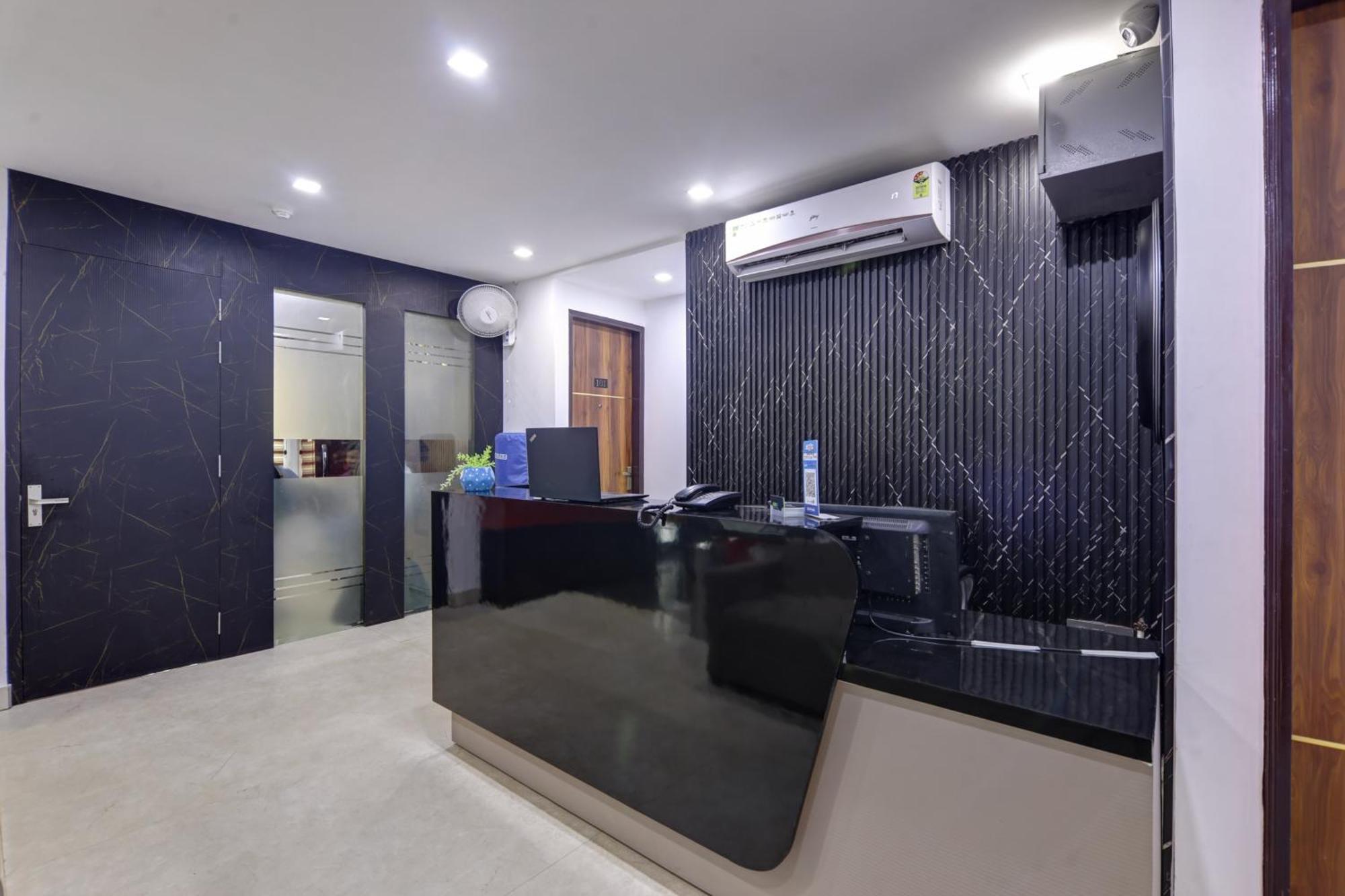 Status By Hotel The Emporio غازي أباد المظهر الخارجي الصورة