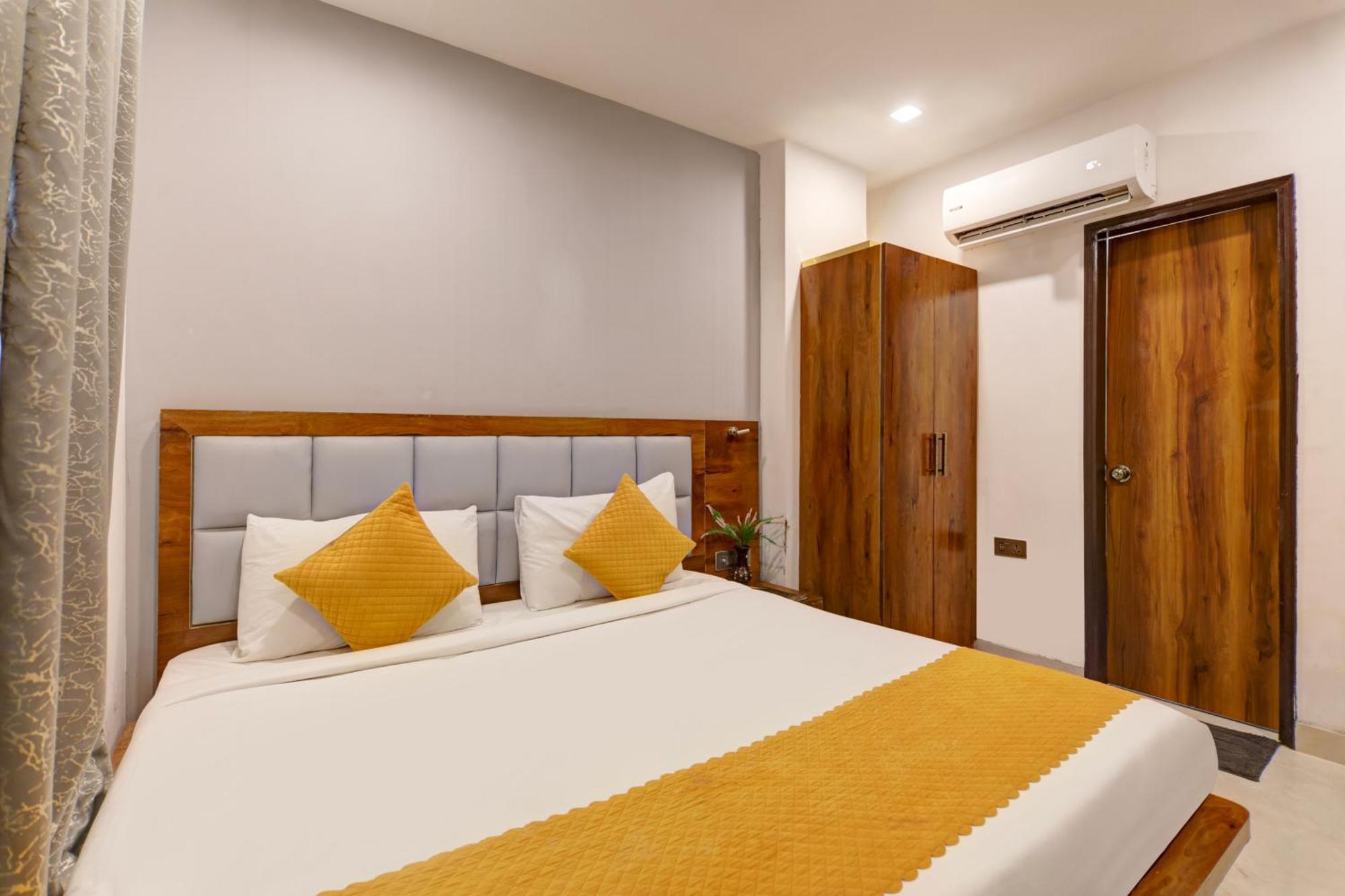 Status By Hotel The Emporio غازي أباد المظهر الخارجي الصورة