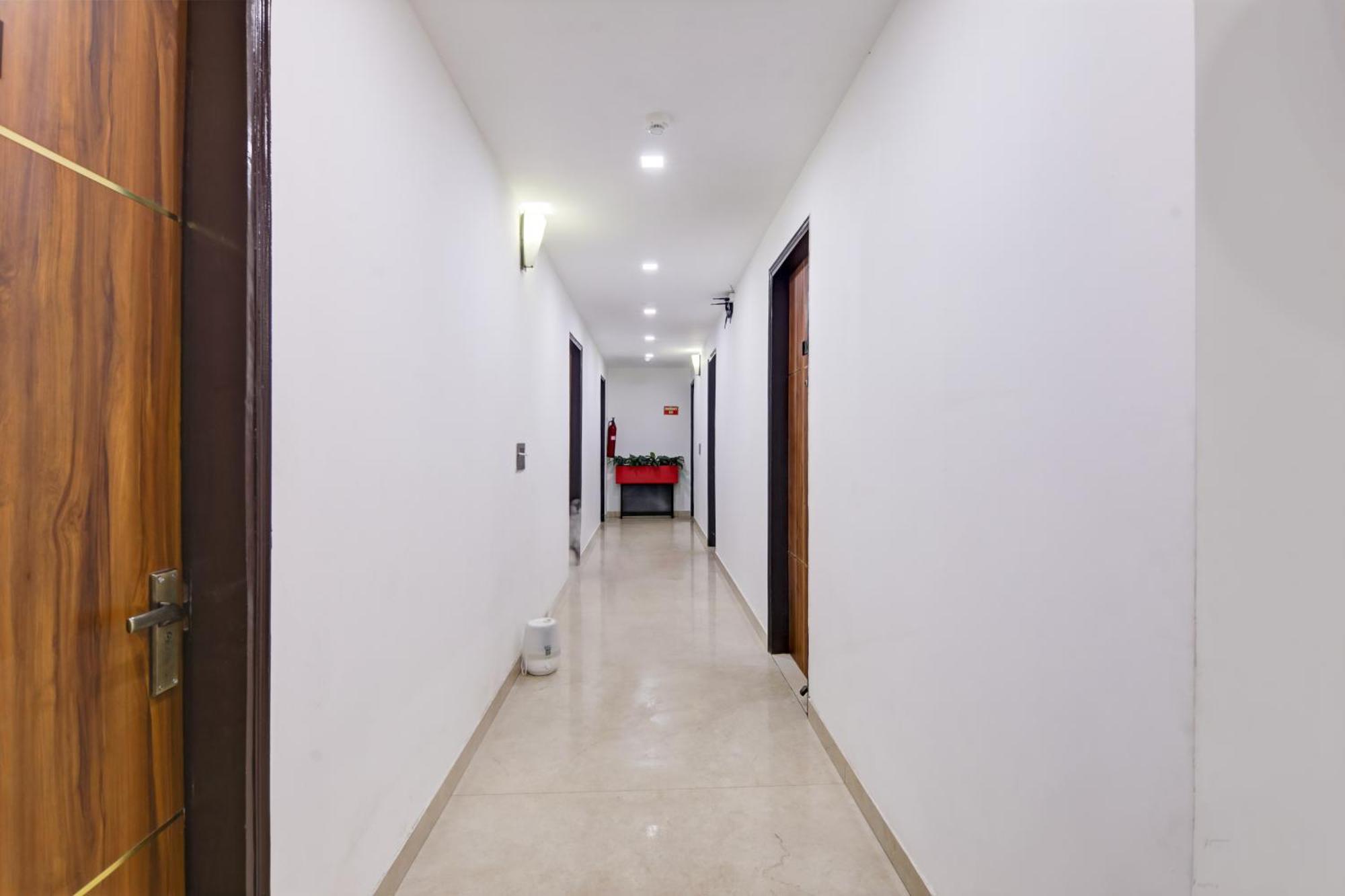 Status By Hotel The Emporio غازي أباد المظهر الخارجي الصورة