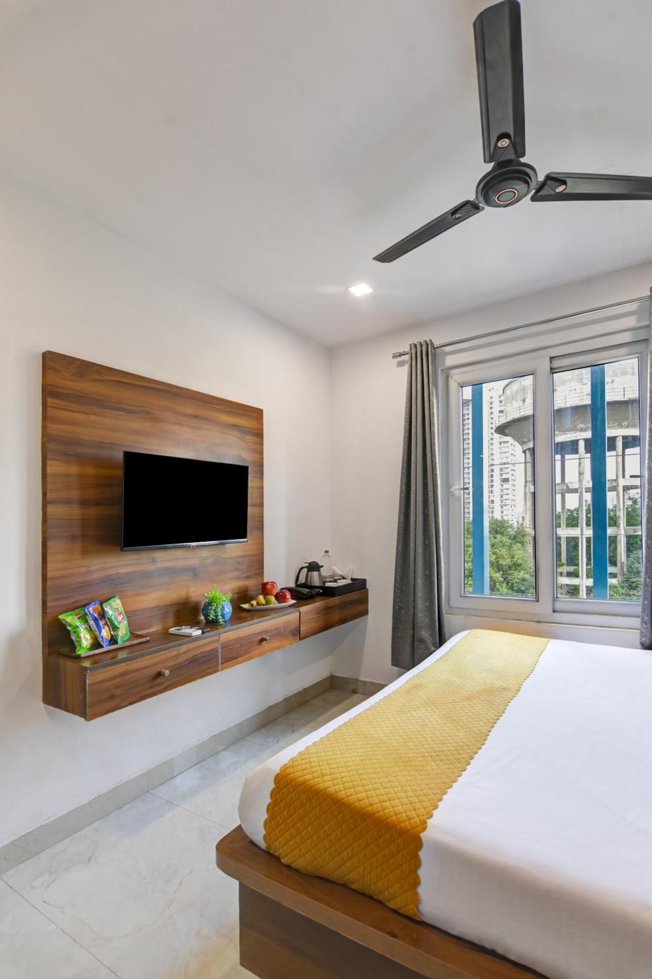Status By Hotel The Emporio غازي أباد المظهر الخارجي الصورة